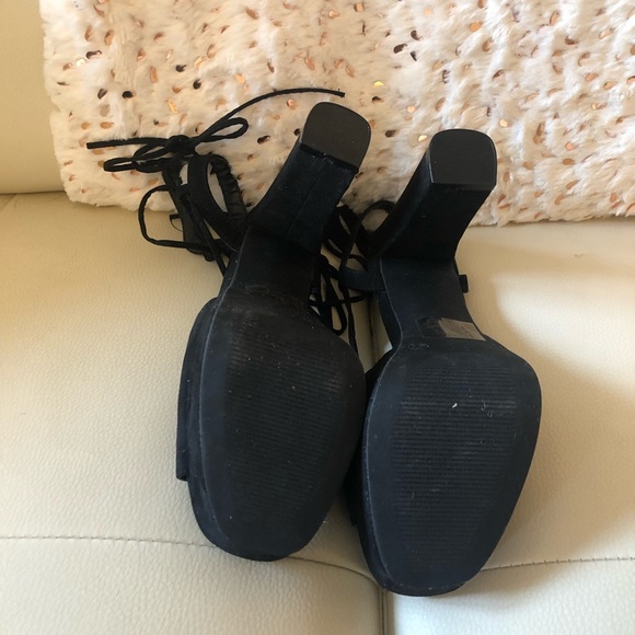 Lulu’s Strappy Block Heel Lace Tie Heels 8.5 - Picture 5 of 5